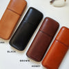 Funda compacta de cuero marrón para gafas, diseño minimalista de leathergoods43

