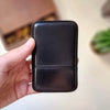 Tarjetero de piel de color negro diseño minimalista de Leathergoods 43