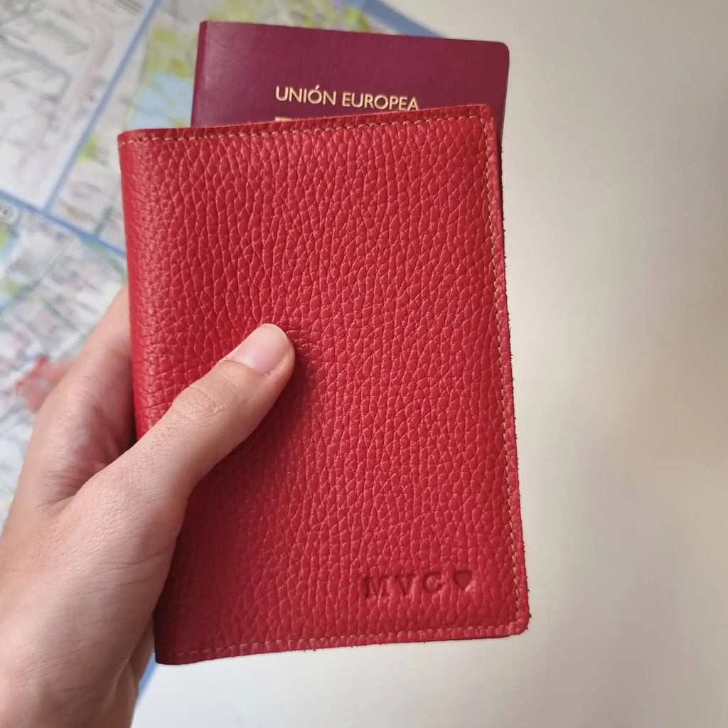 Custom travel wallet in full grain leather, ideal for passports and documents