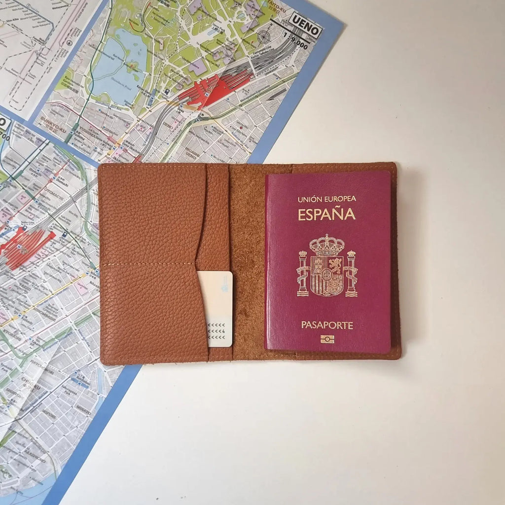 Portadocumentos de viaje hecho a mano en cuero, regalo para viajeros