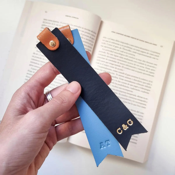 Leathergoods43 – Marcapáginas hecho a mano con cuero premium